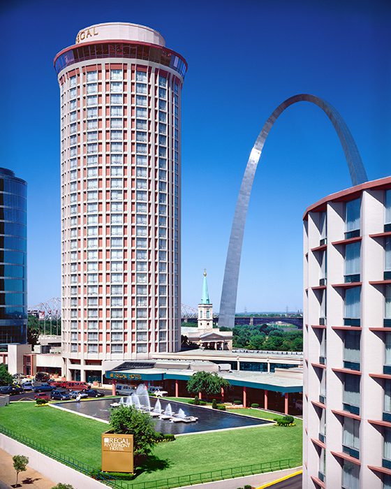 /product//regal-hotel-and-the-arch-st-louis/