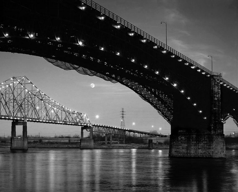 Moonrise, Martin Luther King and Eads Bridges, 1986