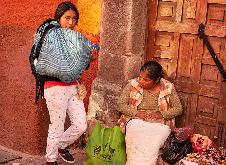 /product//homeless-family-three-generations-san-miguel-de-allende-mexico-2019/