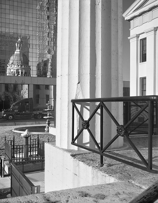 /product//doric-column-the-old-courthouse-and-reflection-2020/