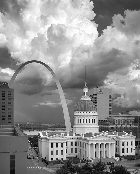/product//arch-and-the-old-courthouse-thunderstorm-rainbow-2020/