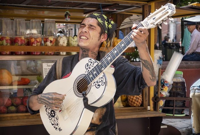 Street Musician, Jardin Principal, San Miguel de Allende
