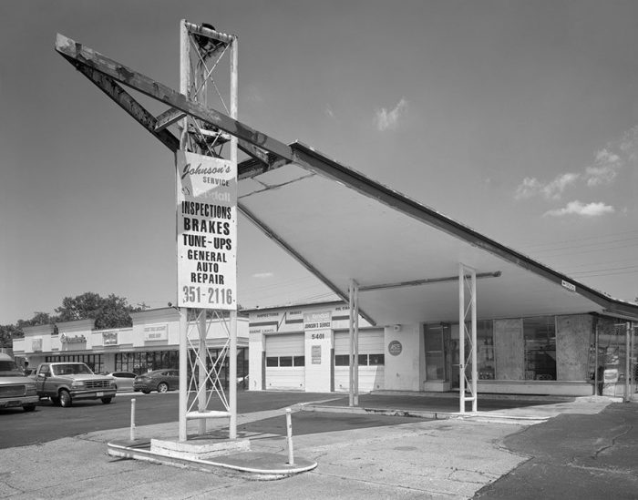Johnson's Service, Chippewa Street, 2021