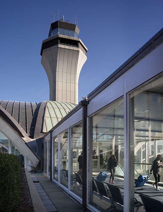 /product//entry-control-tower-terminal-one-lambert-international-airport-2021/