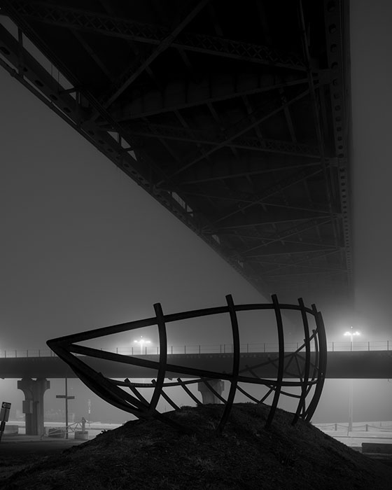 /product//ship-sculpture-2-martin-luther-king-bridge-fog-dawn-2022/