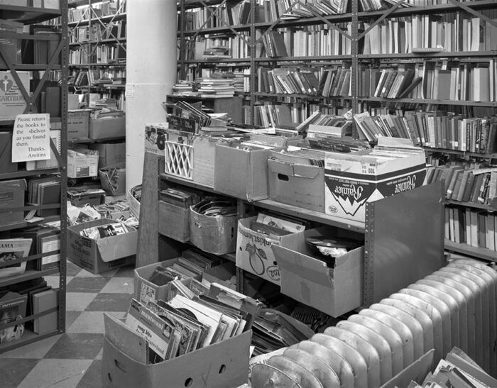 Amitin's Bookstore 2, Washington Avenue, 2001