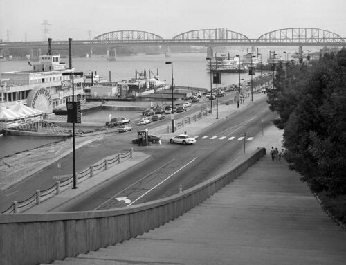 Wharf Street and Riverboats, 1991