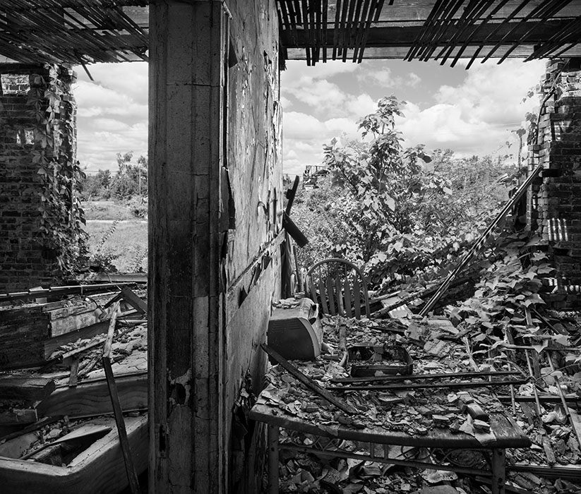 /product//bedroom-and-kitchen-demolished-home-north-st-louis-2025/